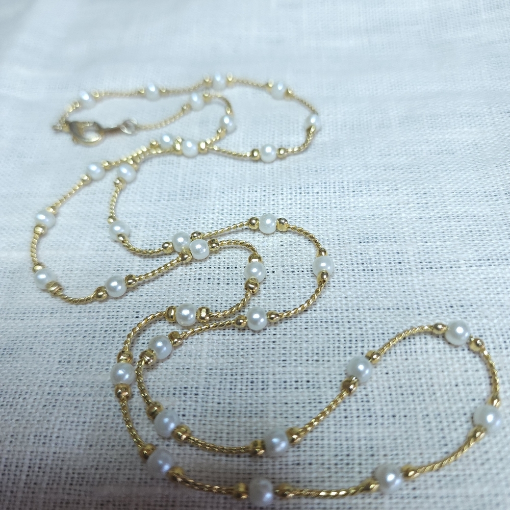 Vuntage Pearl Necklace Station Beaded Gold Tone Dainty